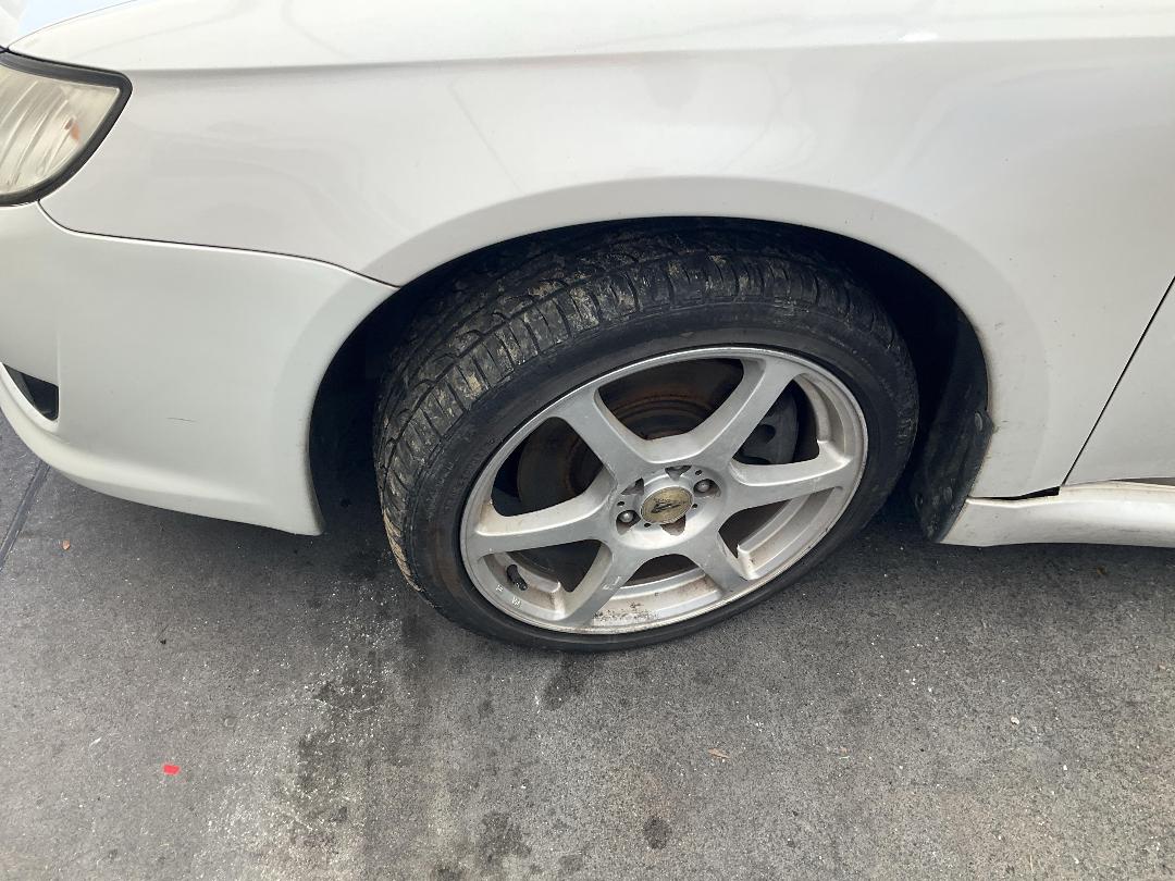 Photo '8' of Subaru Legacy