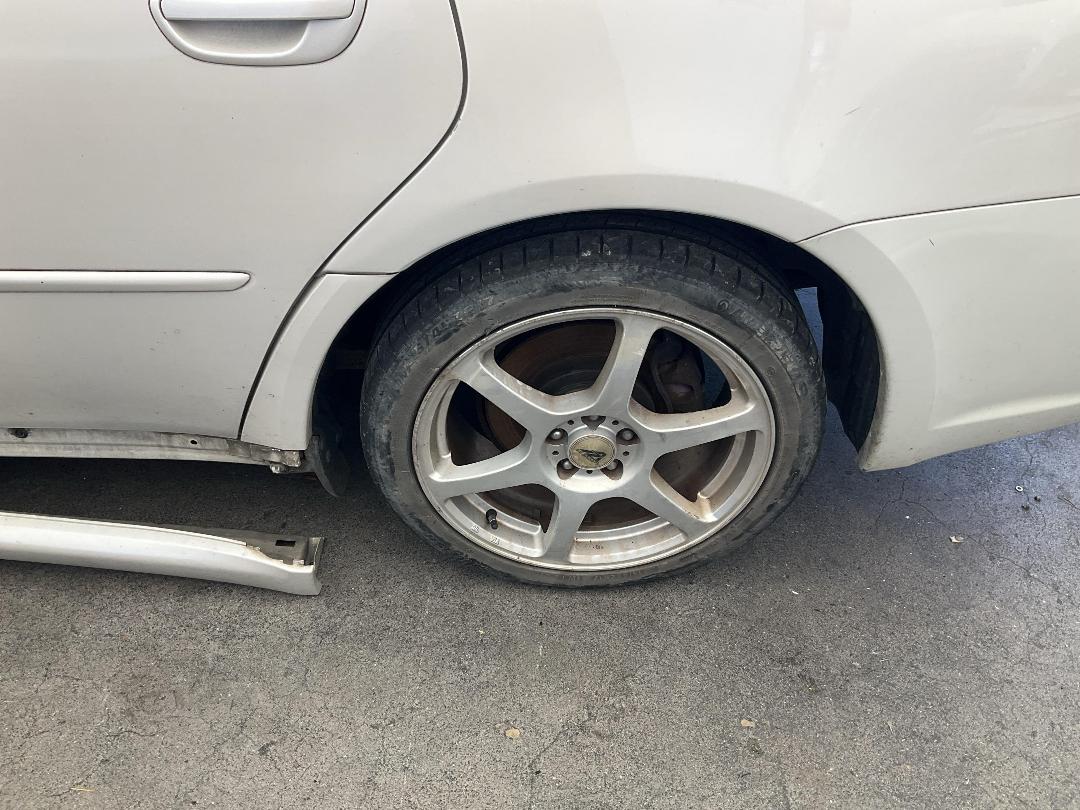 Photo '11' of Subaru Legacy