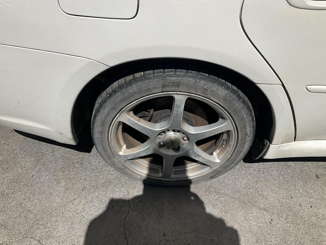 Photo '17' of Subaru Legacy