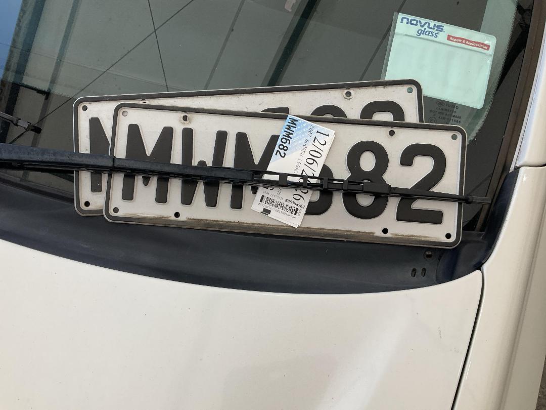 Photo '28' of Subaru Legacy