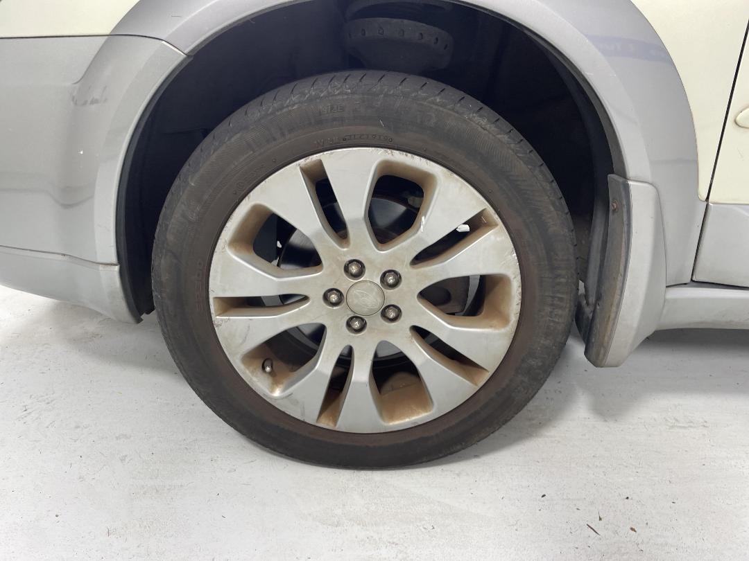 Photo '10' of Subaru Outback Photo '10' of Subaru Outback