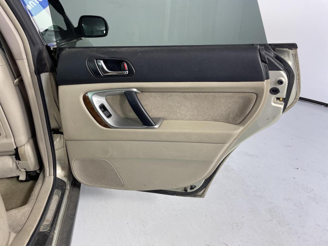 Photo '19' of Subaru Outback Photo '19' of Subaru Outback