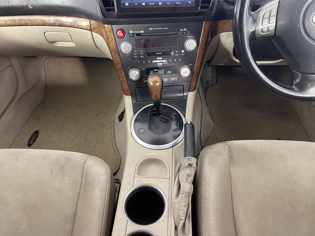 Photo '18' of Subaru Outback Photo '18' of Subaru Outback