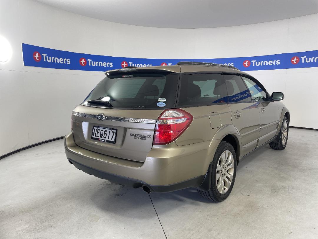 Photo '7' of Subaru Outback