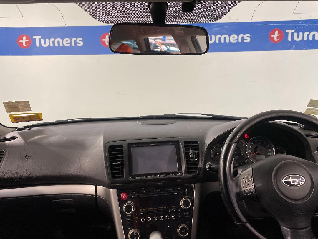 Photo '17' of Subaru Outback