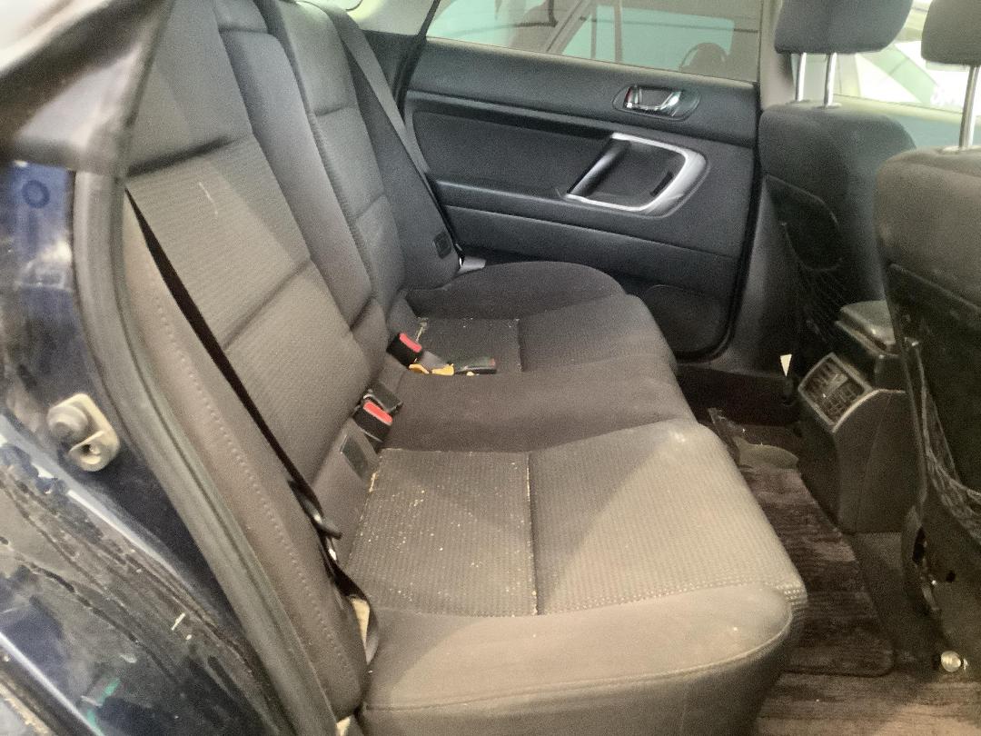 Photo '8' of Subaru Outback