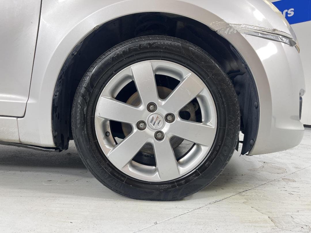 Photo '9' of Suzuki Swift