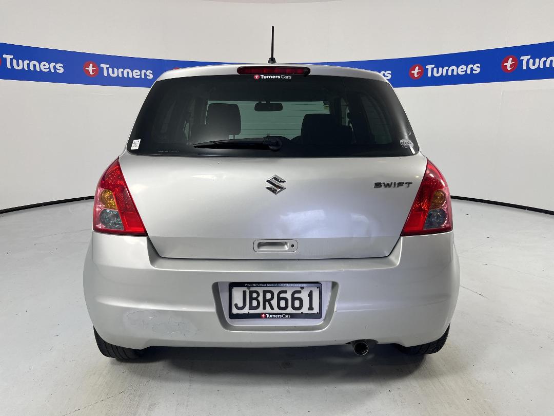 Photo '6' of Suzuki Swift