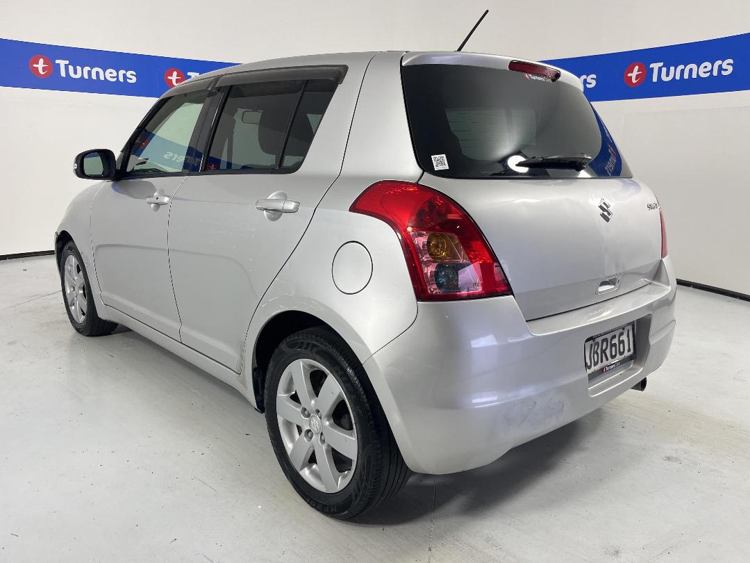 Photo '5' of Suzuki Swift