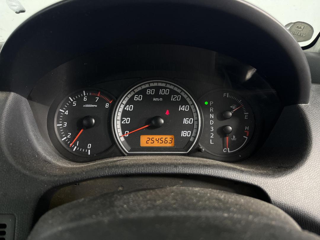 Photo '21' of Suzuki Swift