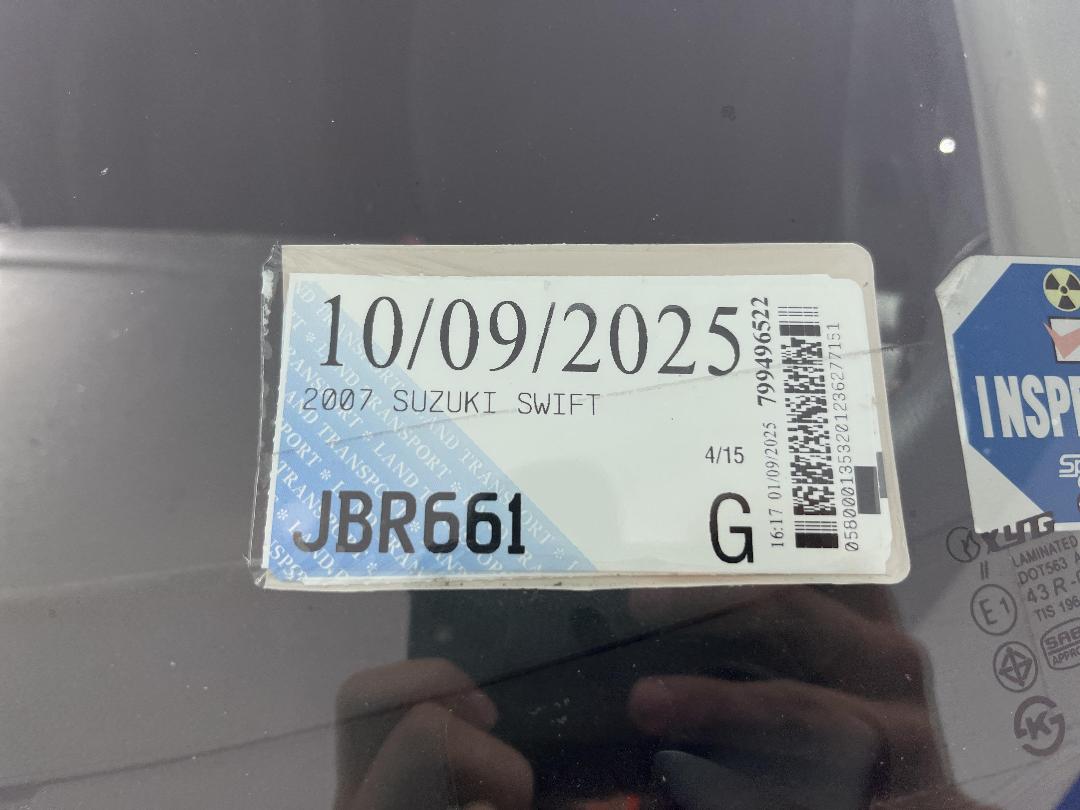 Photo '24' of Suzuki Swift