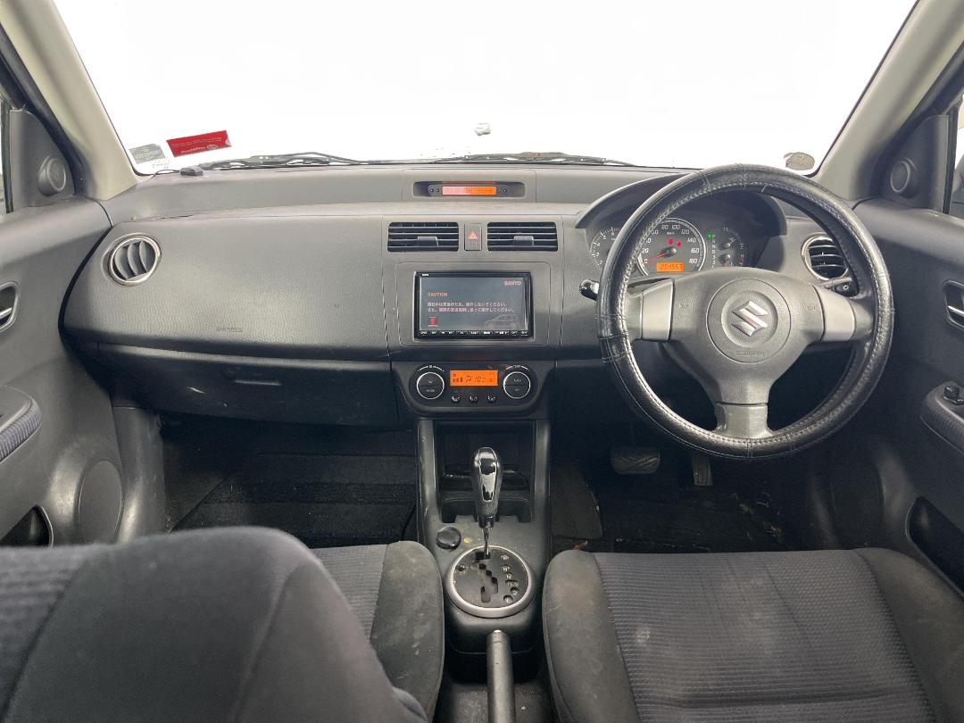 Photo '17' of Suzuki Swift