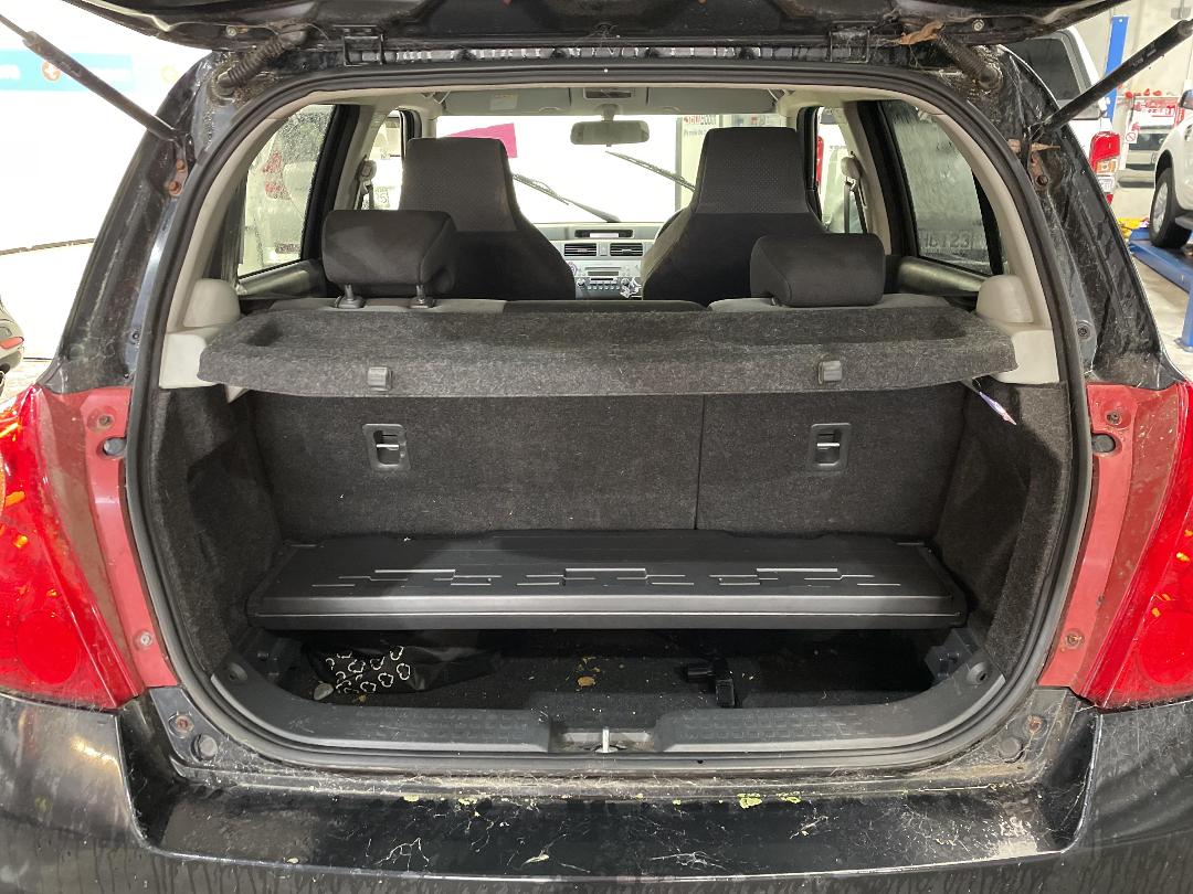 Photo '8' of Suzuki Swift