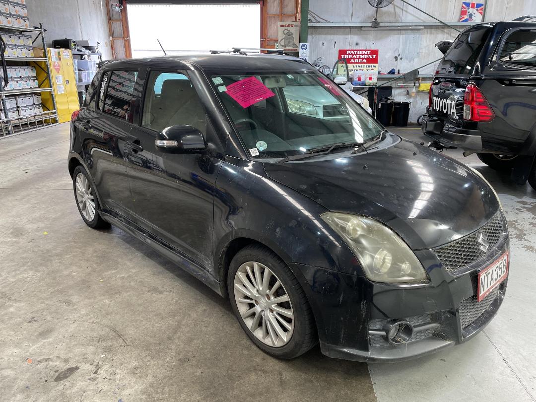 Photo '15' of Suzuki Swift