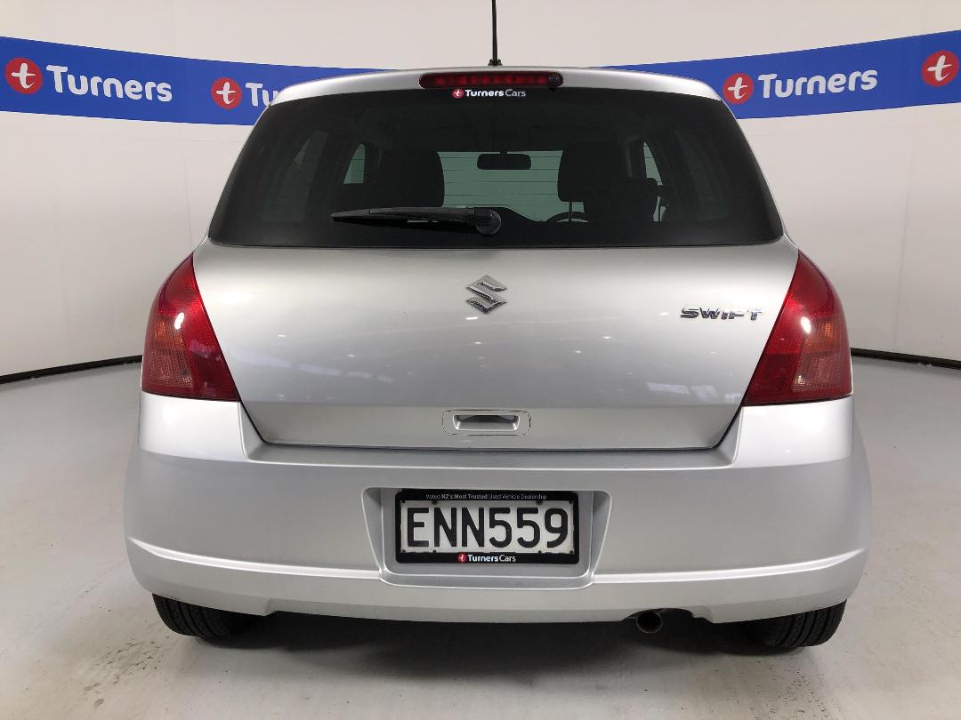 Photo '6' of Suzuki Swift