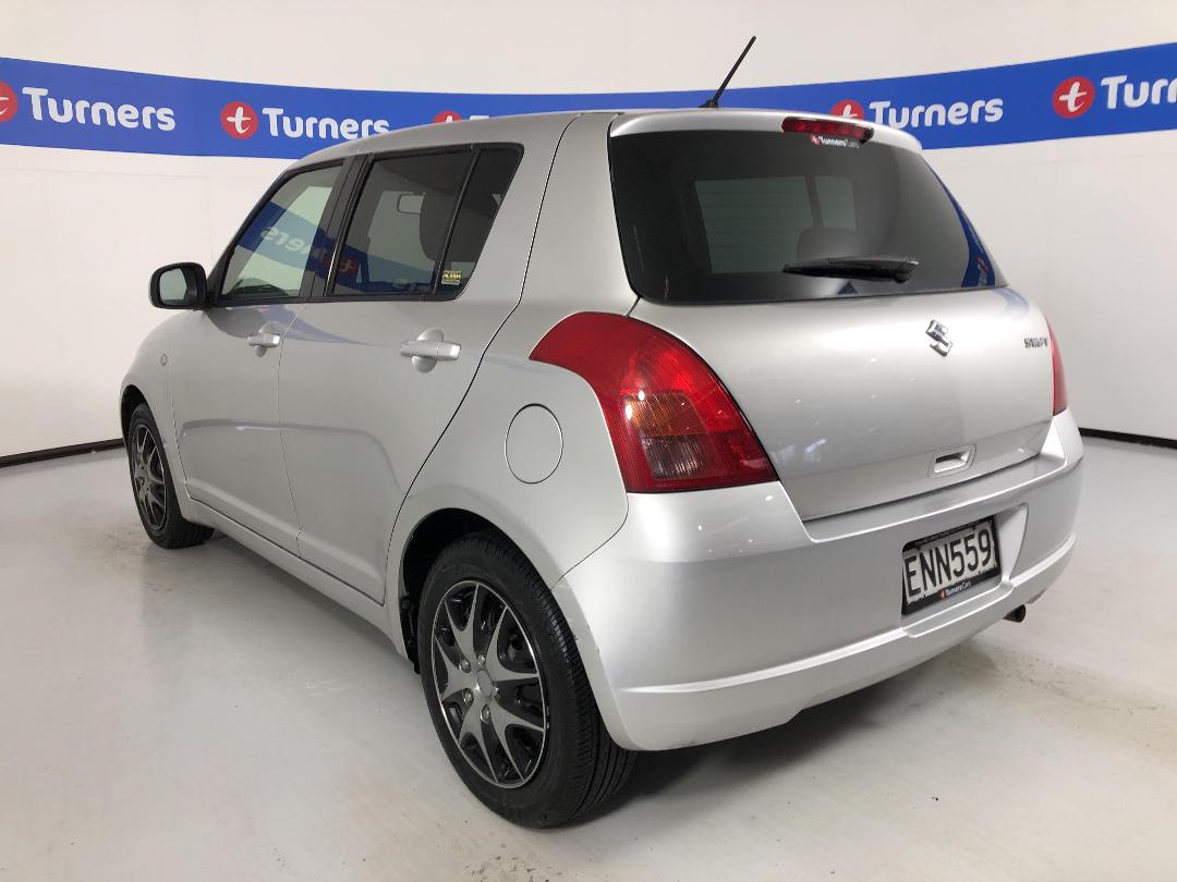 Photo '5' of Suzuki Swift