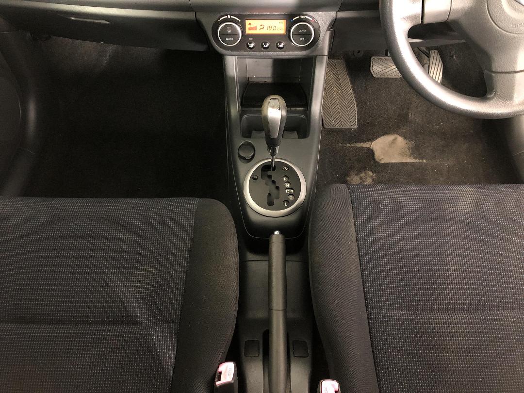 Photo '18' of Suzuki Swift