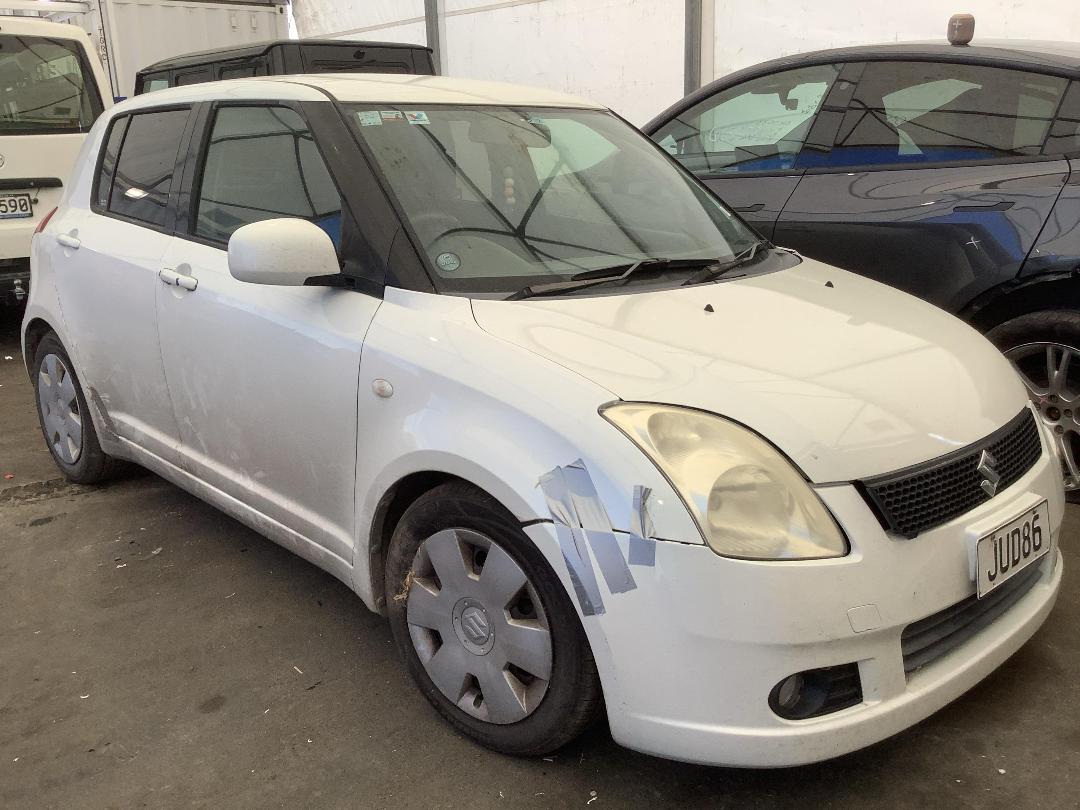 Photo '4' of Suzuki Swift Photo '4' of Suzuki Swift