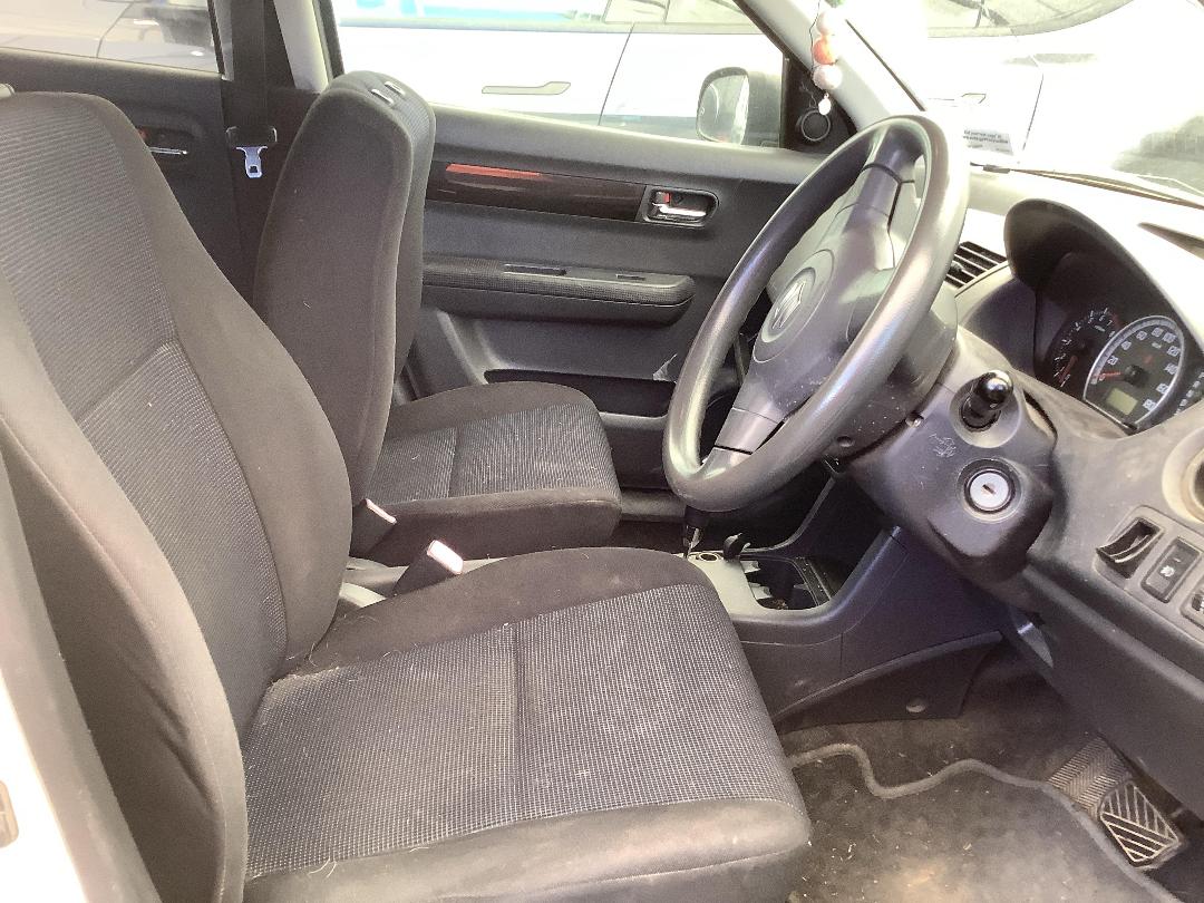 Photo '11' of Suzuki Swift Photo '11' of Suzuki Swift