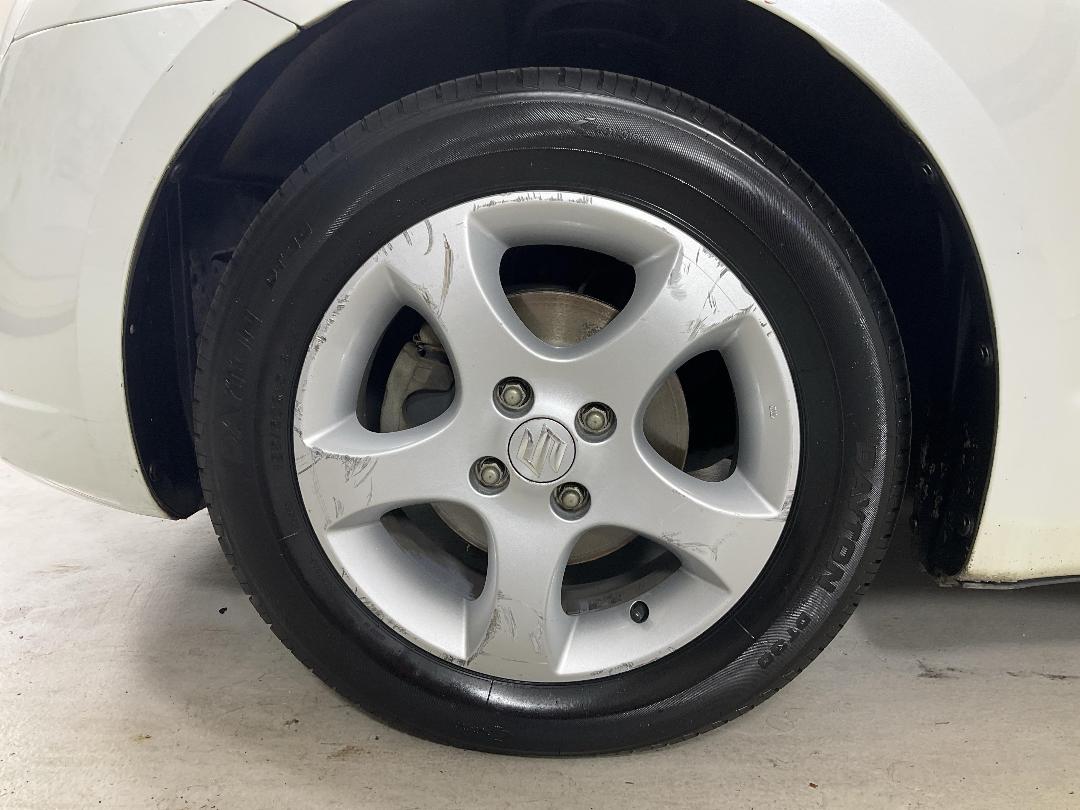 Photo '10' of Suzuki Swift