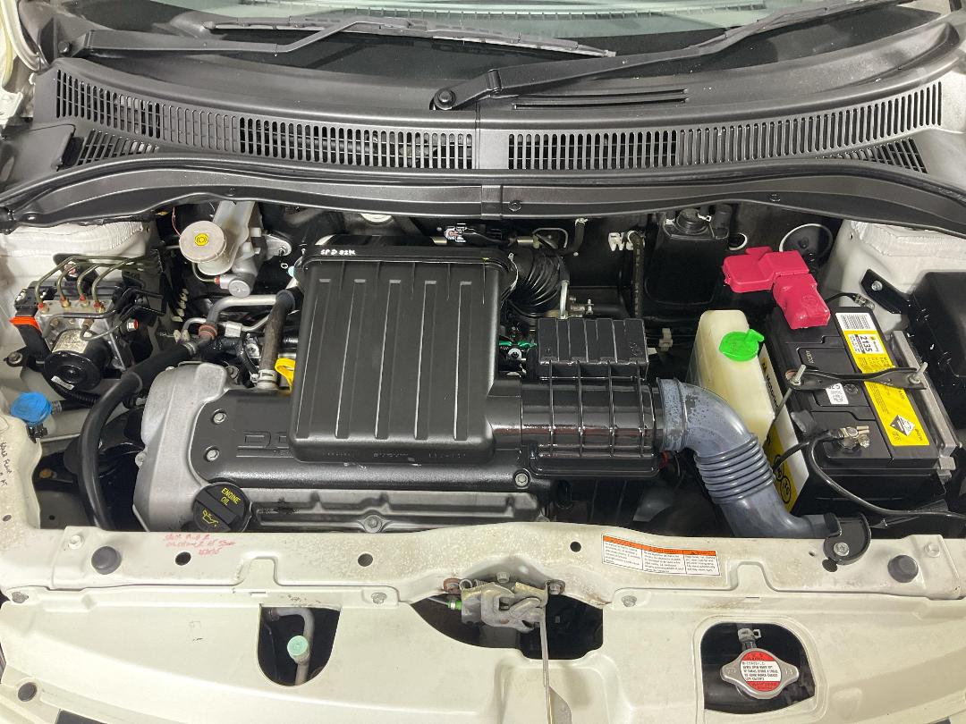 Photo '13' of Suzuki Swift