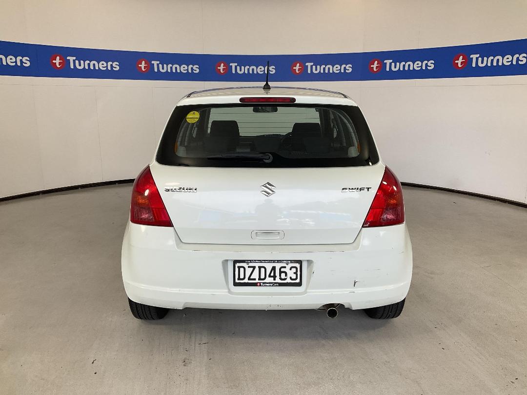 Photo '6' of Suzuki Swift