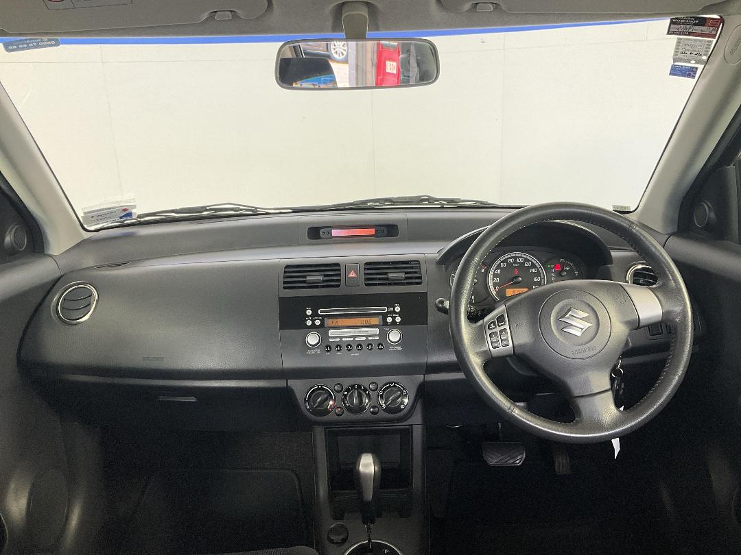 Photo '17' of Suzuki Swift