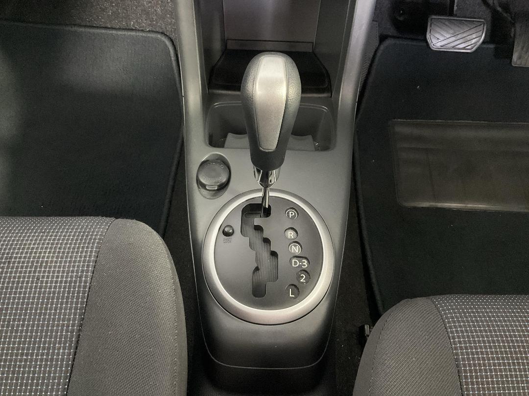 Photo '18' of Suzuki Swift