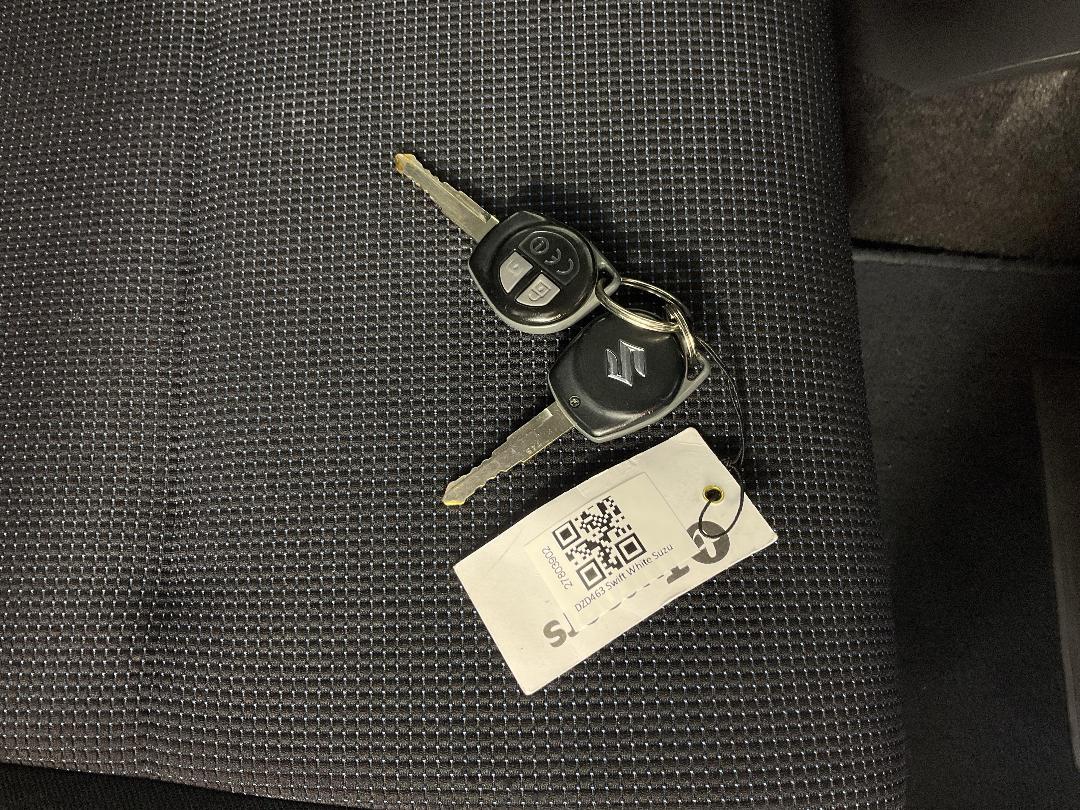 Photo '22' of Suzuki Swift