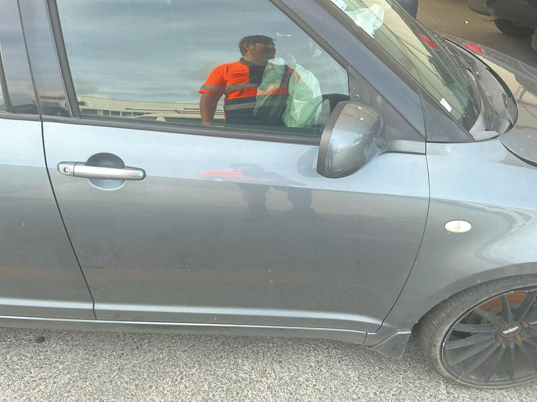 Photo '3' of Suzuki Swift Glxh2 LTD Photo '3' of Suzuki Swift Glxh2 LTD