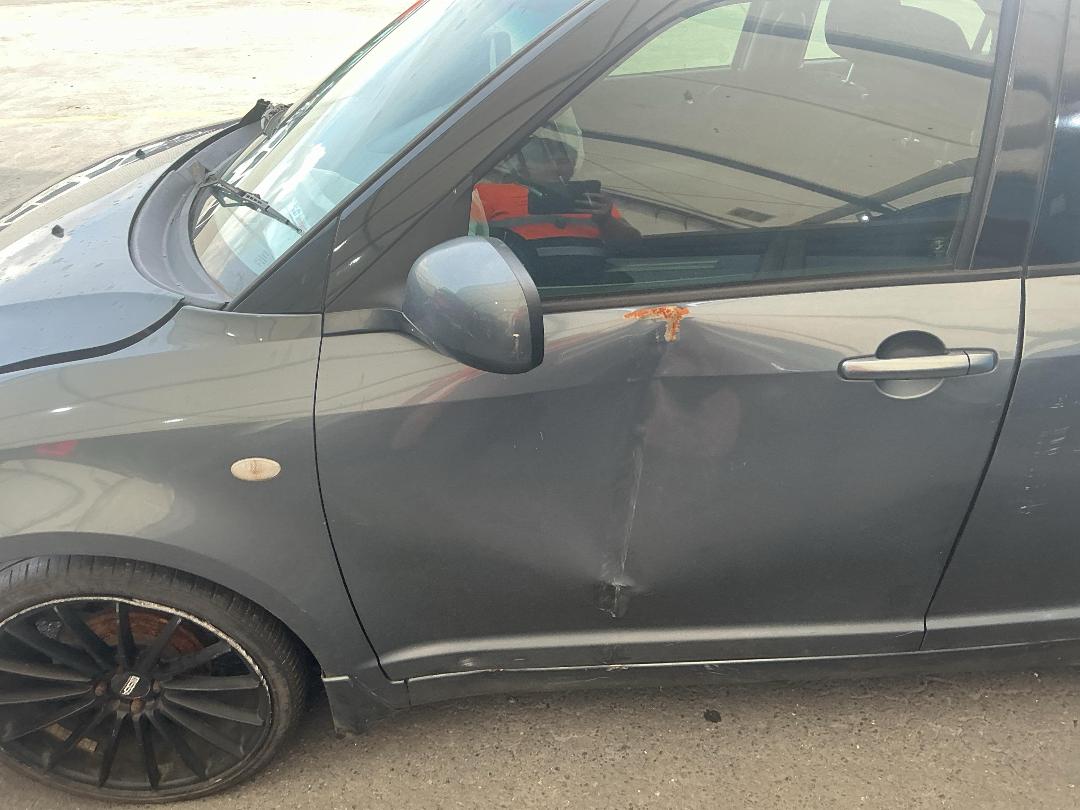 Photo '9' of Suzuki Swift Glxh2 LTD Photo '9' of Suzuki Swift Glxh2 LTD