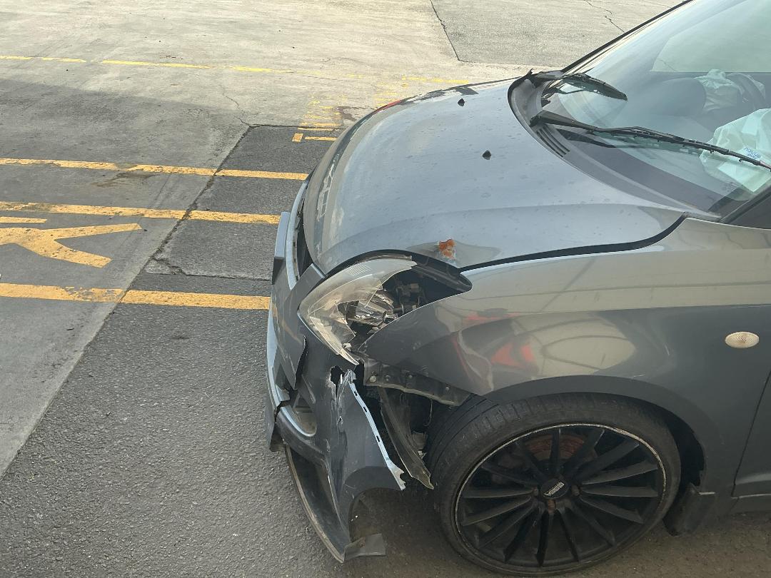 Photo '8' of Suzuki Swift Glxh2 LTD Photo '8' of Suzuki Swift Glxh2 LTD