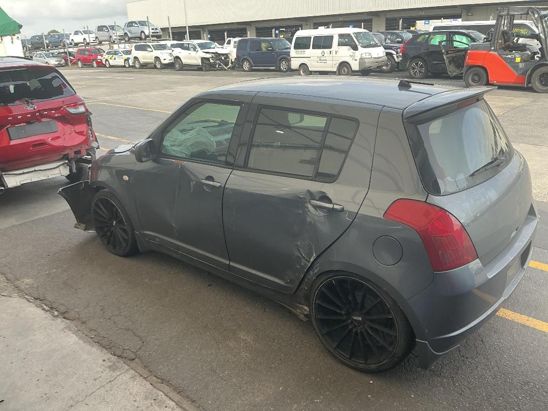 Photo '11' of Suzuki Swift Glxh2 LTD Photo '11' of Suzuki Swift Glxh2 LTD