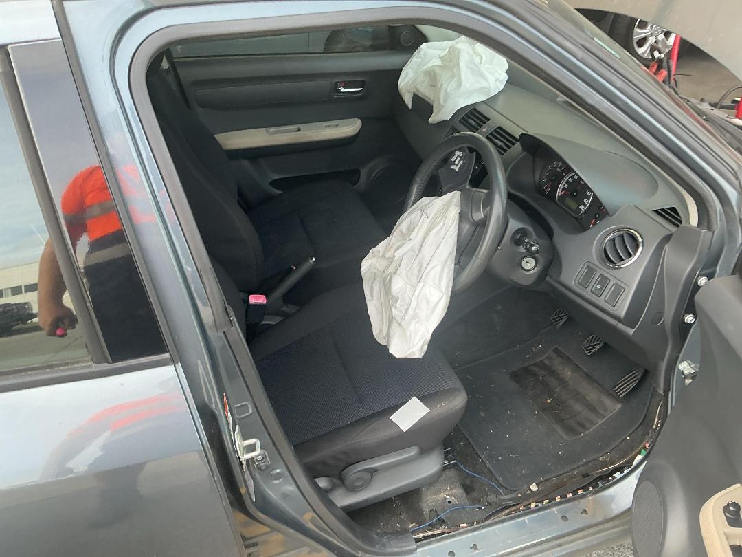 Photo '21' of Suzuki Swift Glxh2 LTD Photo '21' of Suzuki Swift Glxh2 LTD