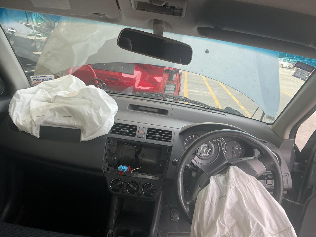 Photo '23' of Suzuki Swift Glxh2 LTD Photo '23' of Suzuki Swift Glxh2 LTD