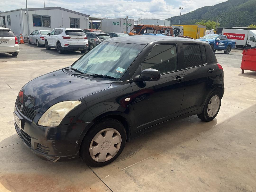 Photo '3' of Suzuki Swift Photo '3' of Suzuki Swift