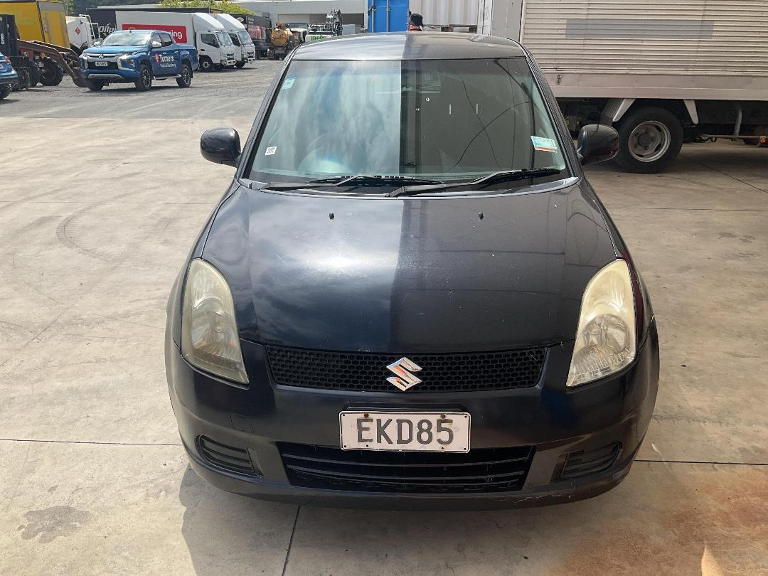 Photo '2' of Suzuki Swift Photo '2' of Suzuki Swift