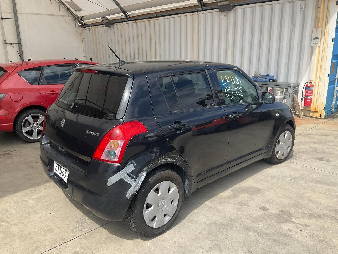 Photo '6' of Suzuki Swift Photo '6' of Suzuki Swift