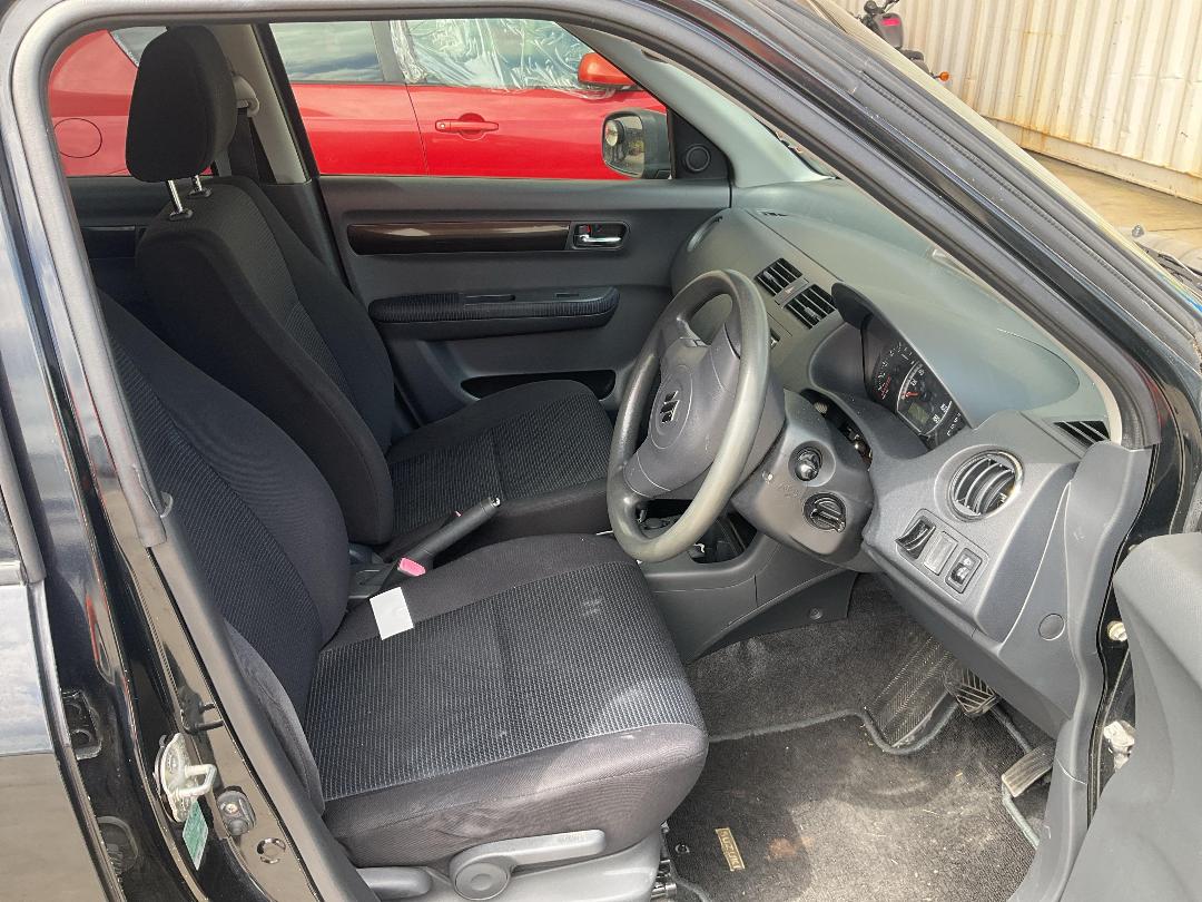 Photo '9' of Suzuki Swift Photo '9' of Suzuki Swift