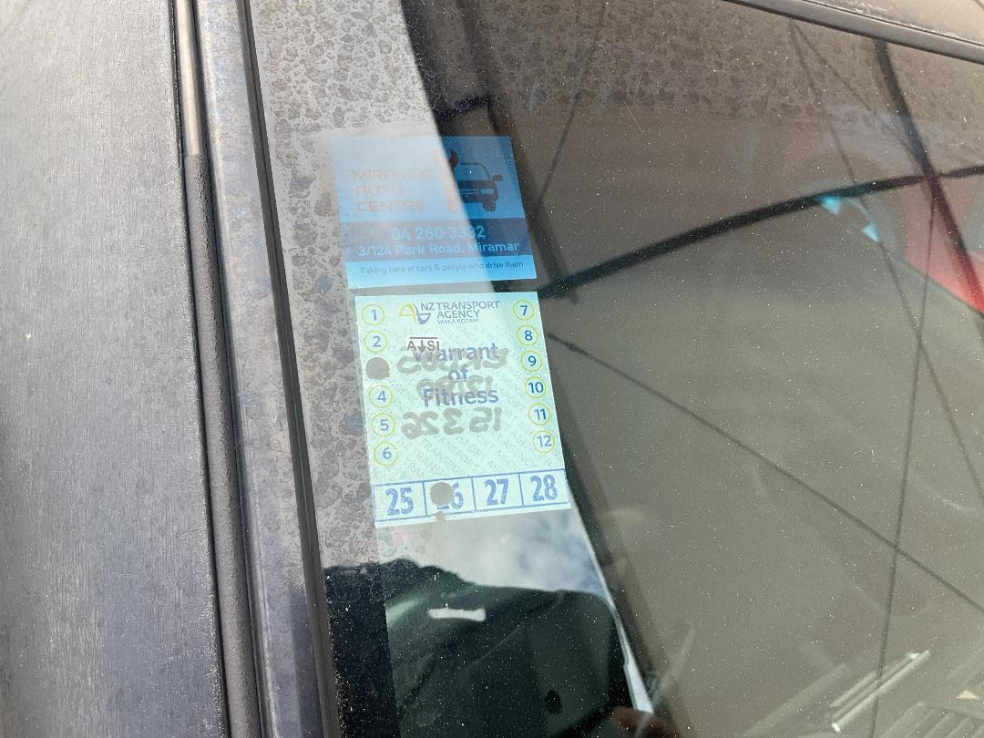 Photo '12' of Suzuki Swift Photo '12' of Suzuki Swift