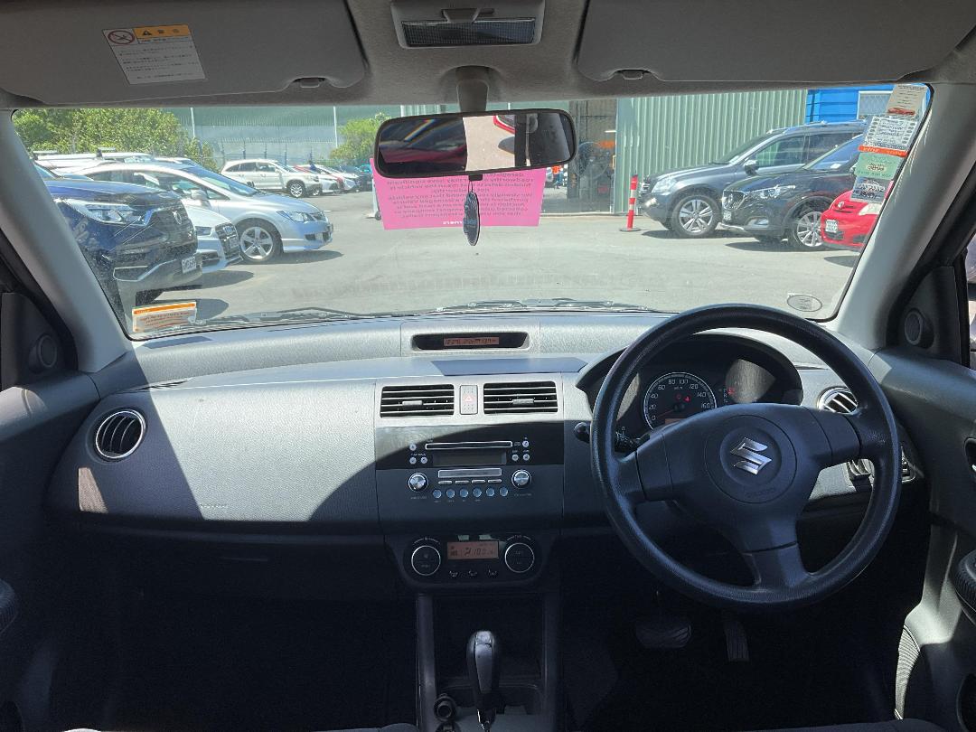 Photo '10' of Suzuki Swift