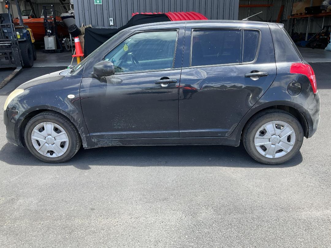 Photo '6' of Suzuki Swift Photo '6' of Suzuki Swift