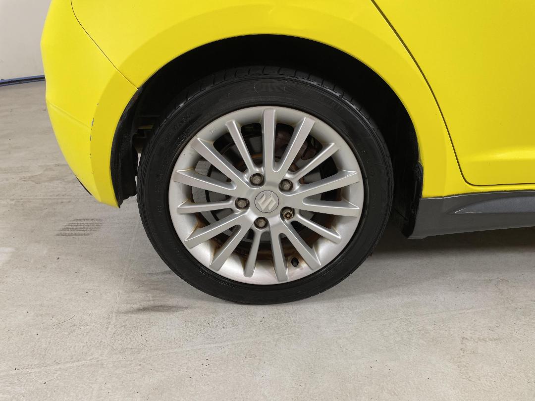 Photo '12' of Suzuki Swift Photo '12' of Suzuki Swift