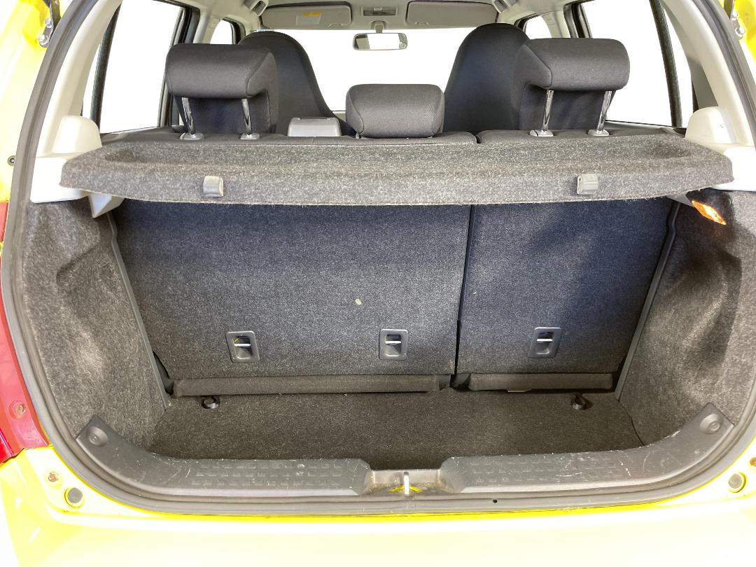 Photo '14' of Suzuki Swift Photo '14' of Suzuki Swift