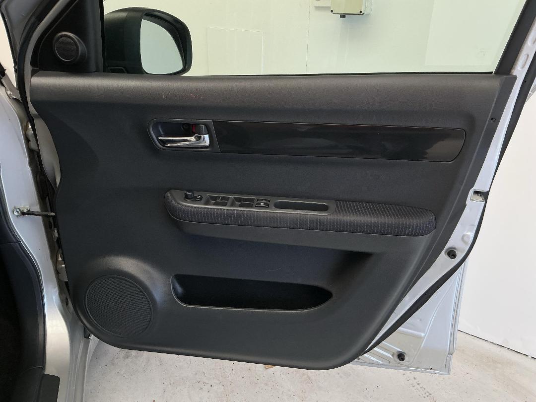 Photo '15' of Suzuki Swift