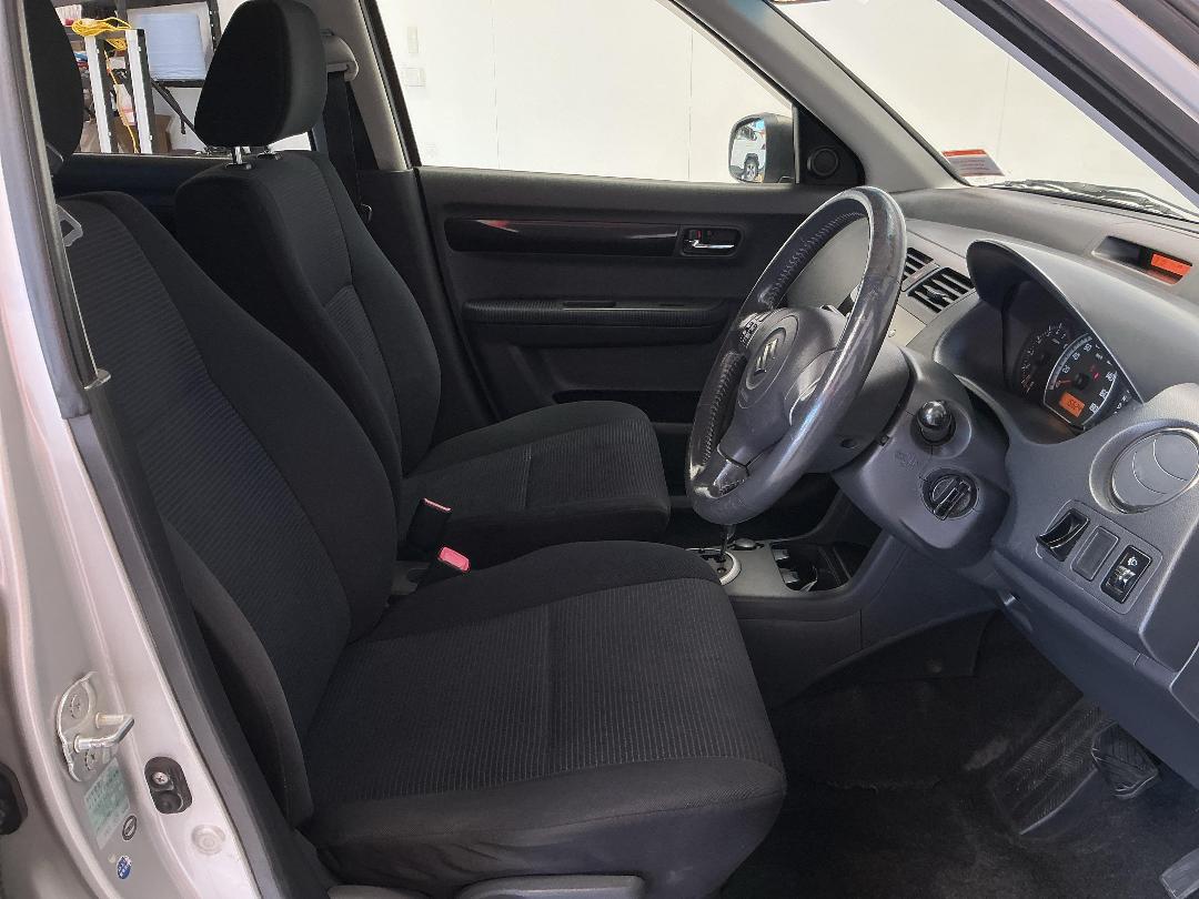 Photo '16' of Suzuki Swift