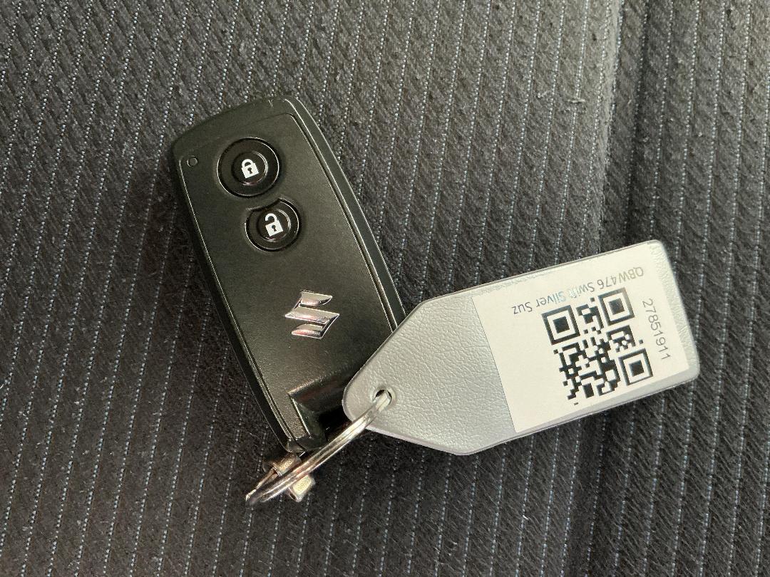 Photo '22' of Suzuki Swift