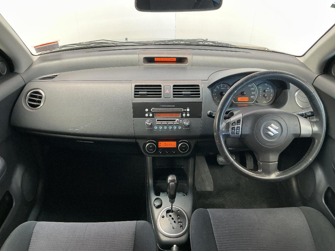 Photo '17' of Suzuki Swift