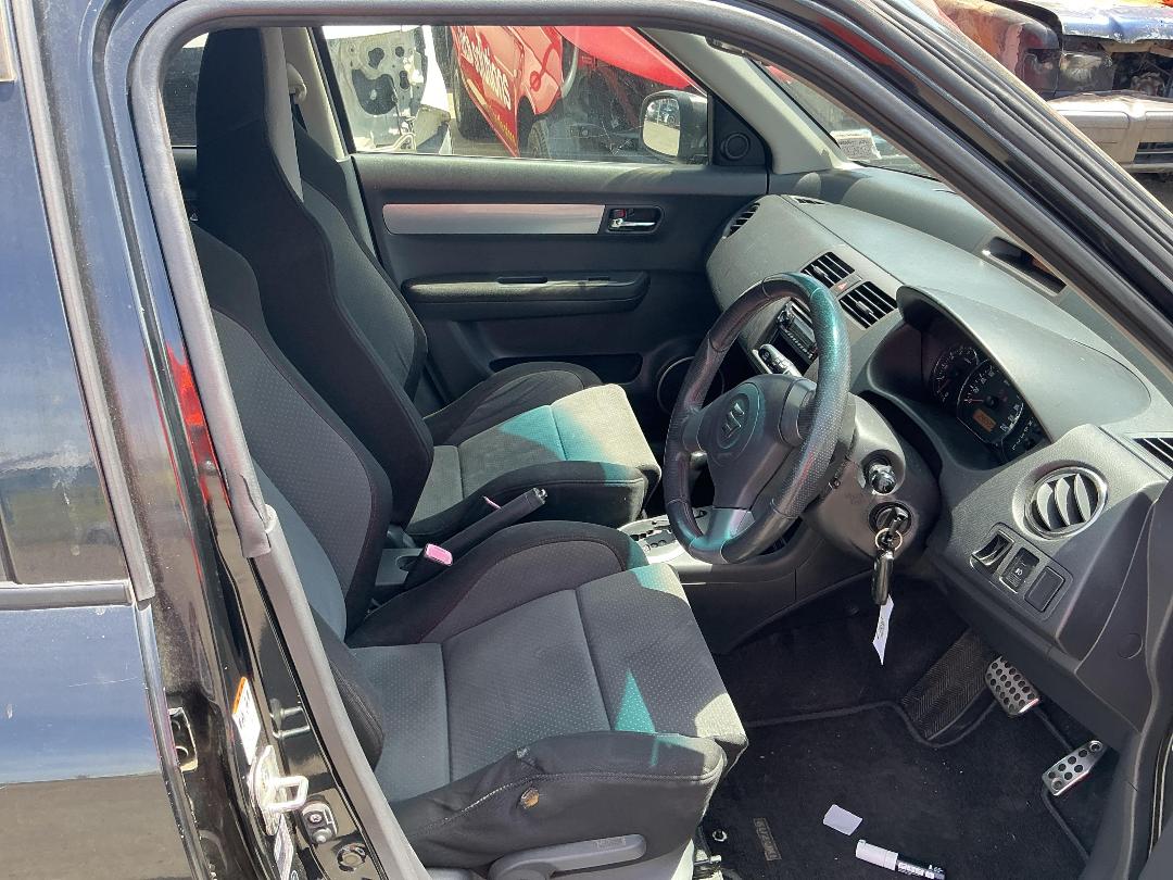 Photo '15' of Suzuki Swift Sport Photo '15' of Suzuki Swift Sport