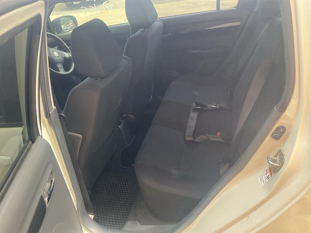 Photo '10' of Suzuki Swift Photo '10' of Suzuki Swift